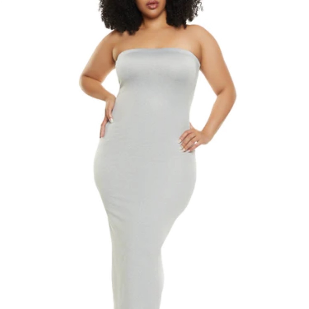 Plus size solid tube maxi dress